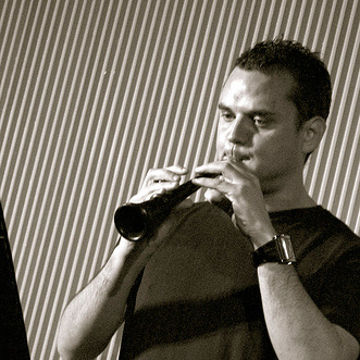 Pasqual Salort Aguilar COMPOSITOR/ INTERPRETE