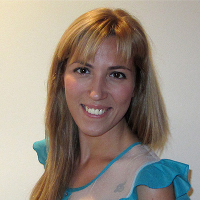 Yvette Delhom Lopez ESCRITORA